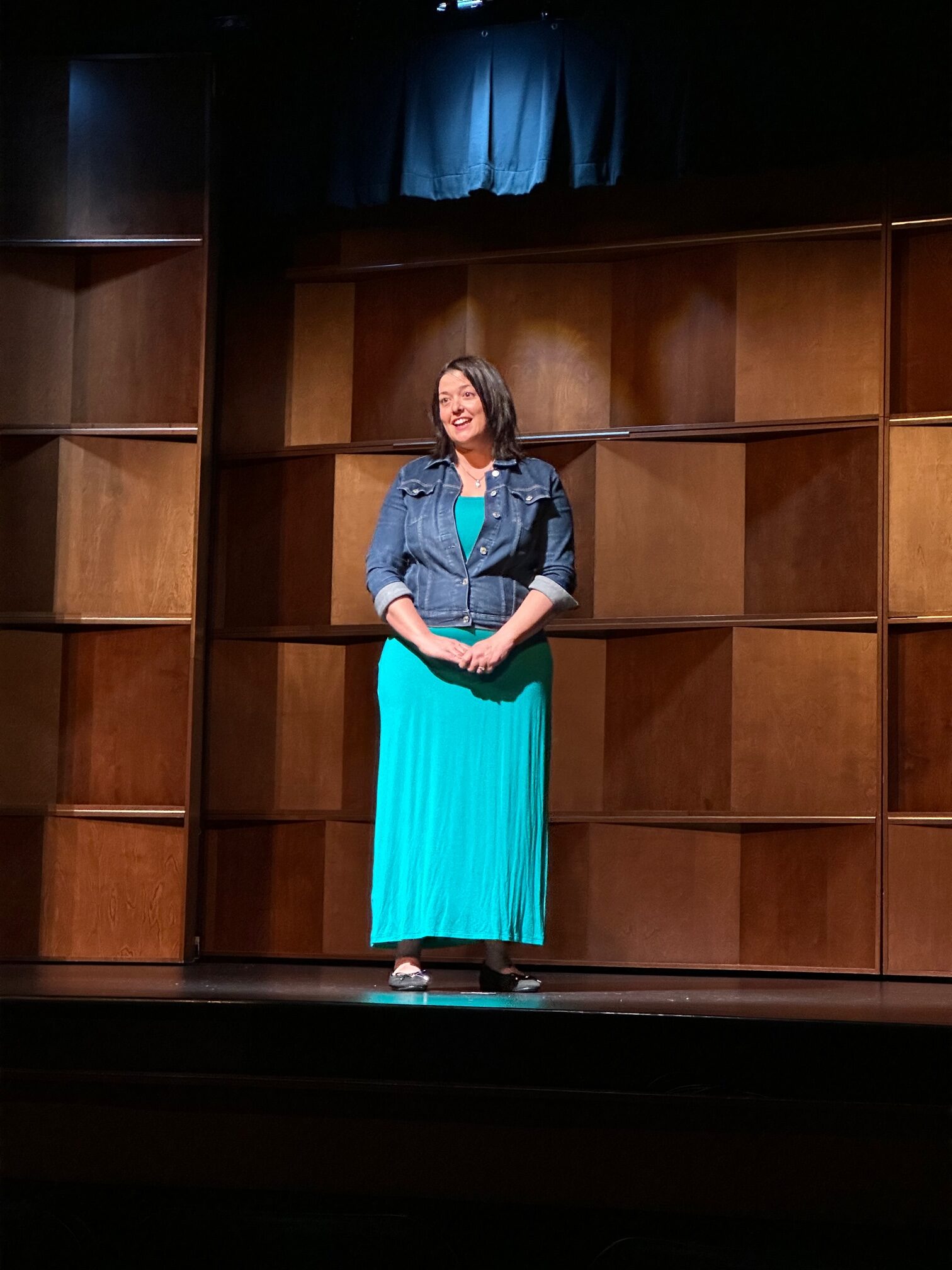 Speaker Jenna Ross on Stage